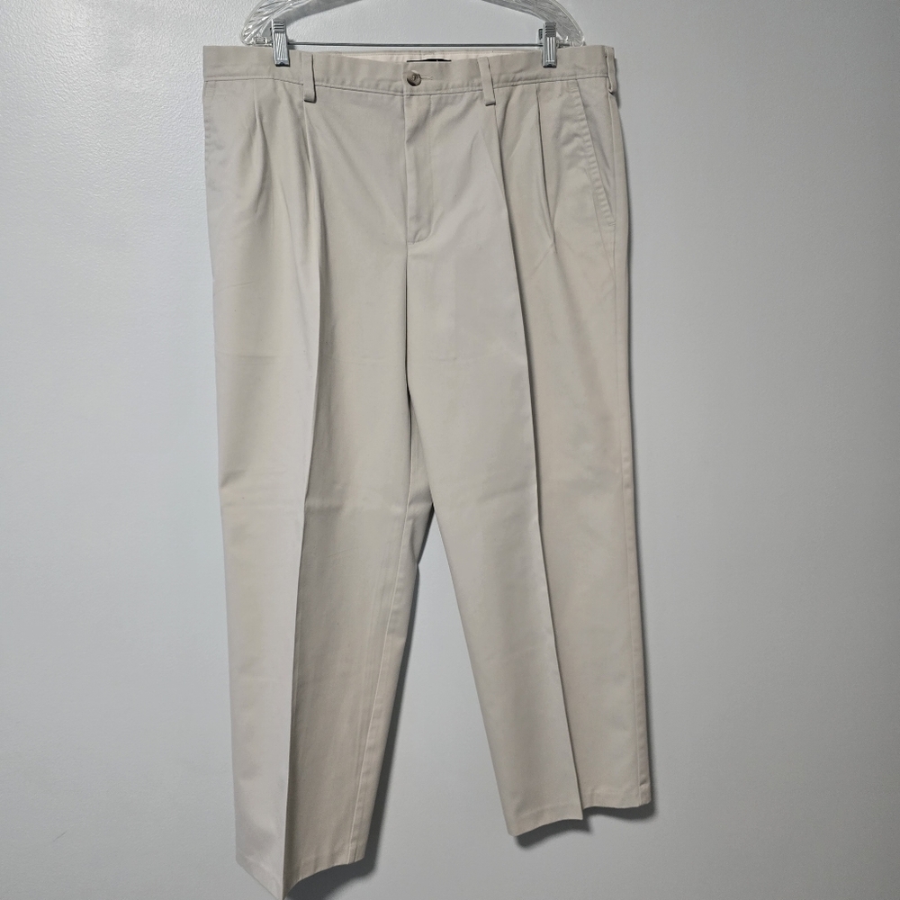 Dockers Signature Classic Fit Khaki Pants Size  40/30